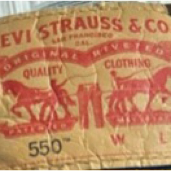 Levi's Classic Label with Red and Tan - Picture 2 of 5